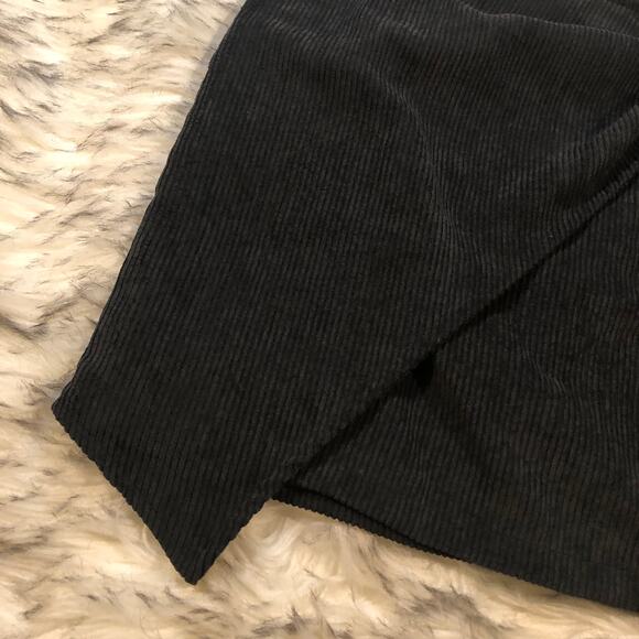 NWT LF. Rosebullet Black Cord Goth Mini Skirt - Picture 4 of 8